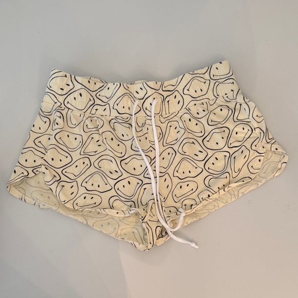 American Eagle Outfitters Pants - American Eagle Outfitters Cream Smiley Patterned Shorts